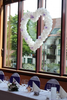 Ballon-Herz, hängend