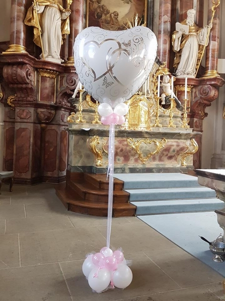 Individuelle Ballondekoration - Kirchendekoration