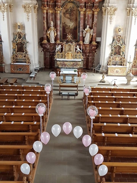 Individuelle Ballondekoration - Kirchendekoration