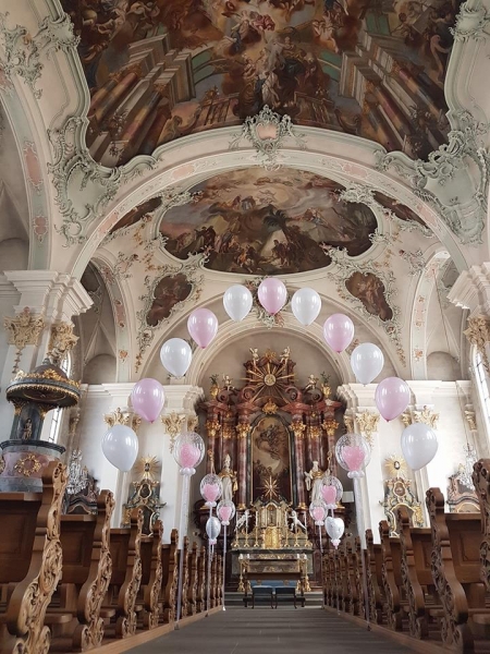 Individuelle Ballondekoration - Kirchendekoration